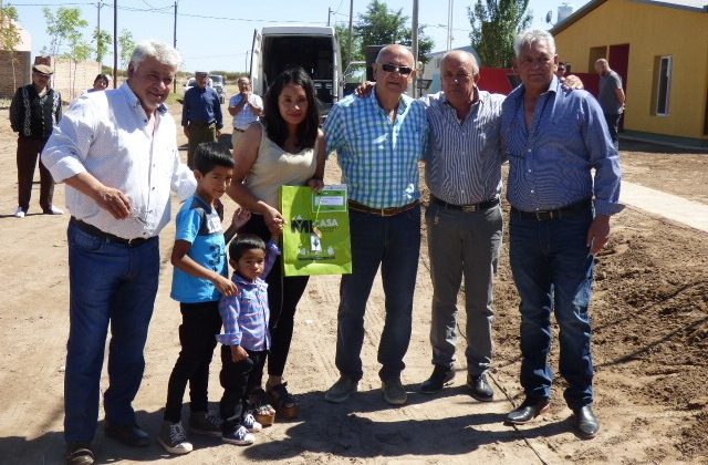 Se otorgaron viviendas del Plan “Mi Casa” en La Reforma y Chacharramendi