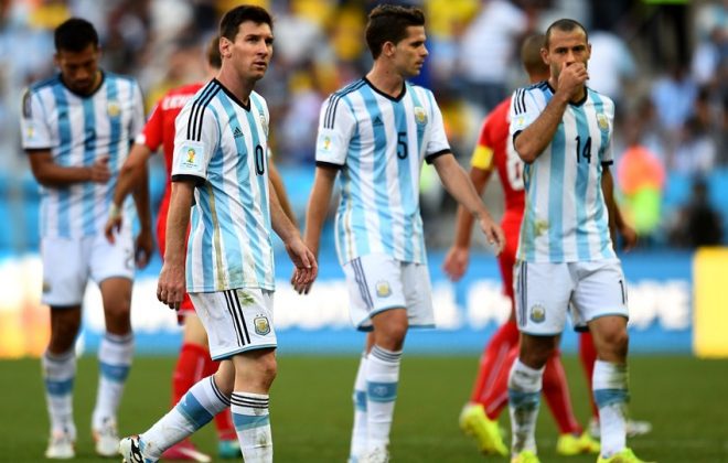 Emotiva despedida de Messi por los retiros de Gago y Mascherano