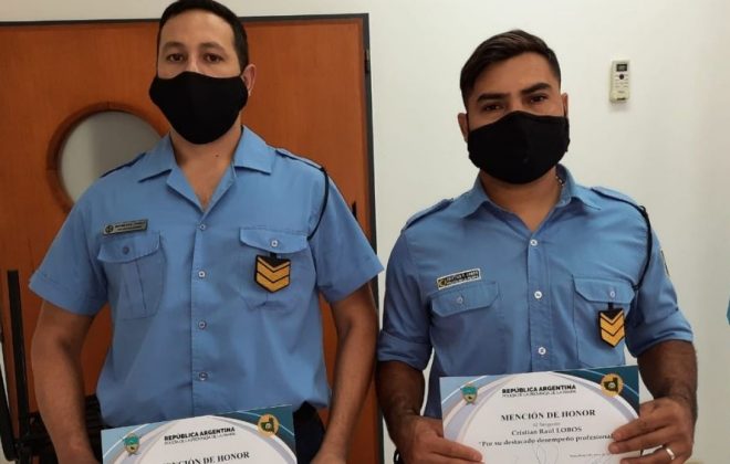 Reconocen a policías que salvaron la vida de un joven