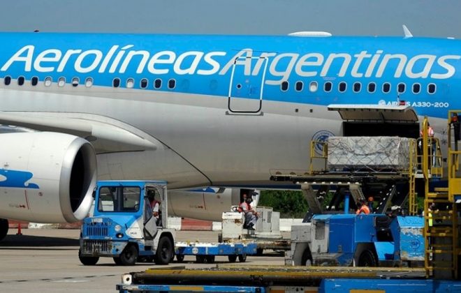 Con un nuevo vuelo que llega desde China, la Argentina superará las 28 millones de vacunas recibidas