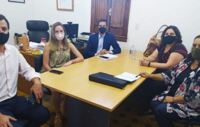 Funcionarias de la Secretaría de la Mujer se reunieron con fiscales de General Acha