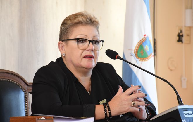 Homenaje a veterana de guerra por su accionar humanitario en Malvinas