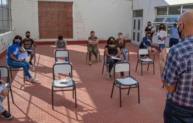 Educación acercó tecnología para la continuidad de los estudios secundarios