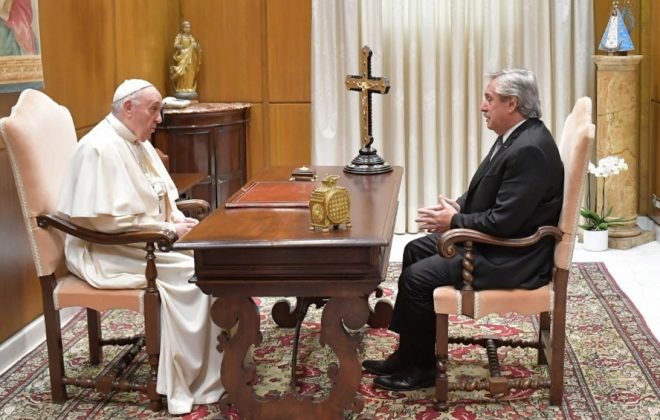 El Presidente se reunió a solas con el papa Francisco en el Vaticano