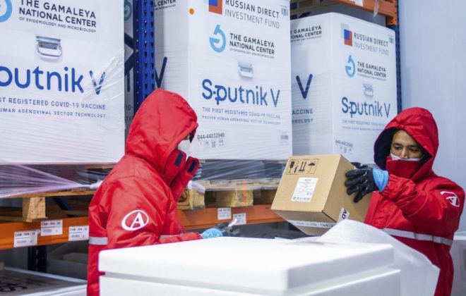 Comienza la distribución de más de 1,3 millones de dosis de Sinopharm y Sputnik V