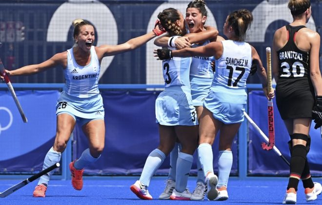 Las Leonas golearon a Alemania y accedieron a semifinales