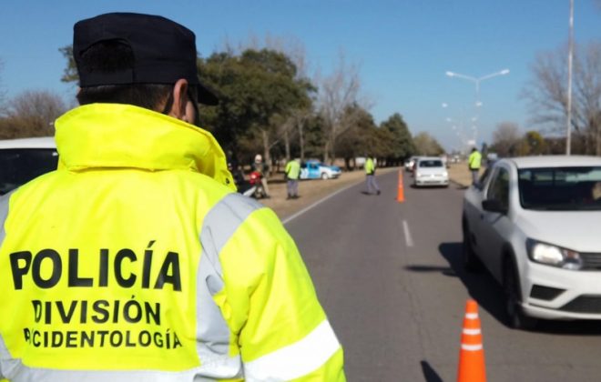 Controlan velocidades con radares móviles en la Avenida Perón