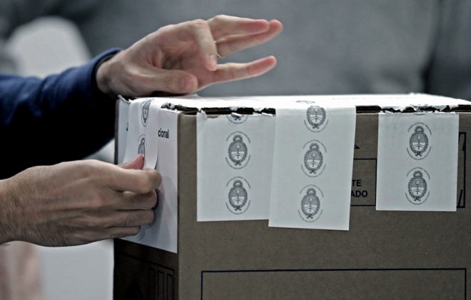 Las personas contagiadas o aisladas podrán votar “bajo un riguroso protocolo”