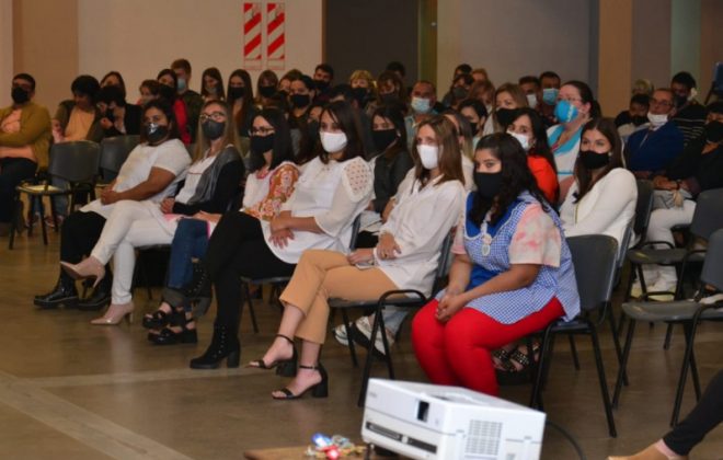 Nuevas egresadas en el Instituto Superior de Formación Docente de Colonia Barón