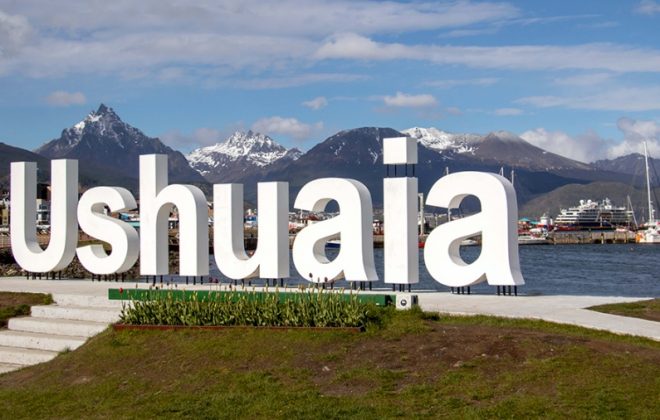 Ushuaia inició su temporada de cruceros con la llegada del National Geographic Endurance