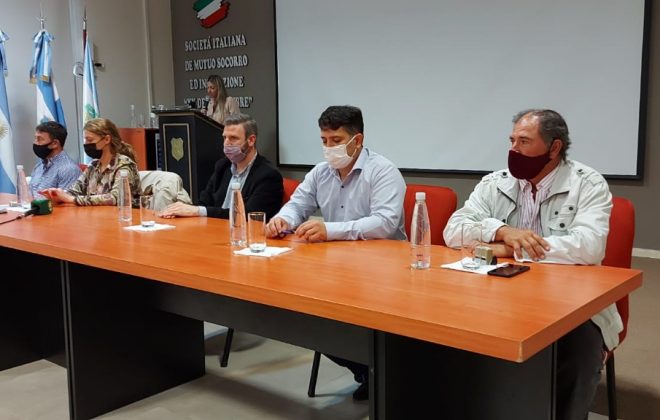 Equipo de Energía en jornada de trabajo en el municipio de Ingeniero Luiggi