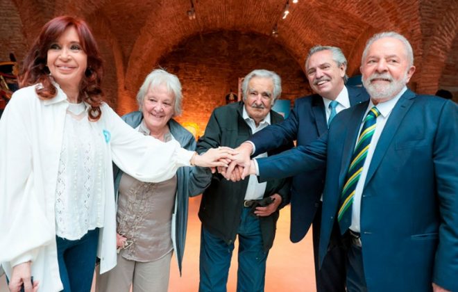 Alberto Fernández y Cristina encabezan la entrega de los premios Azucena Villaflor 2021