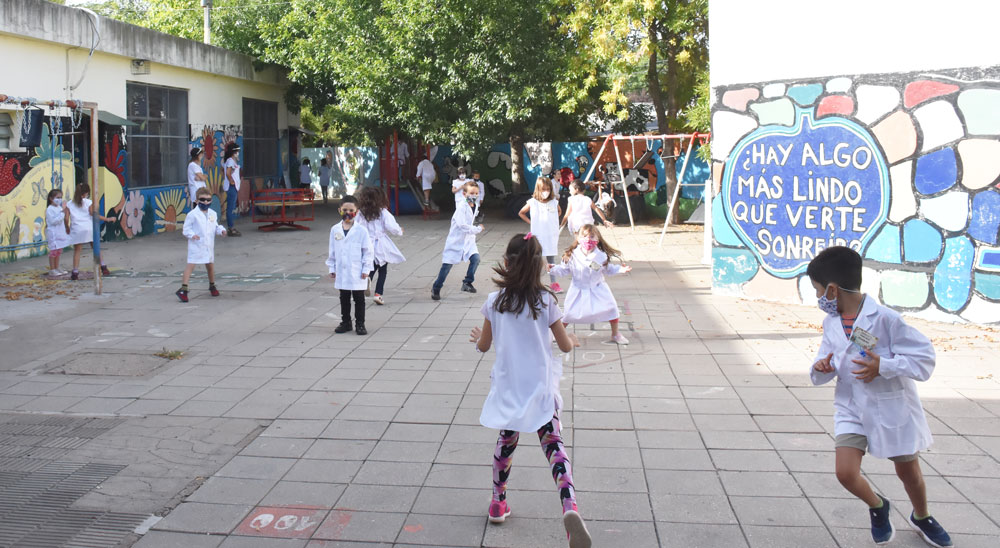 Regresan a las aulas pampeanas cerca de 100 mil estudiantes