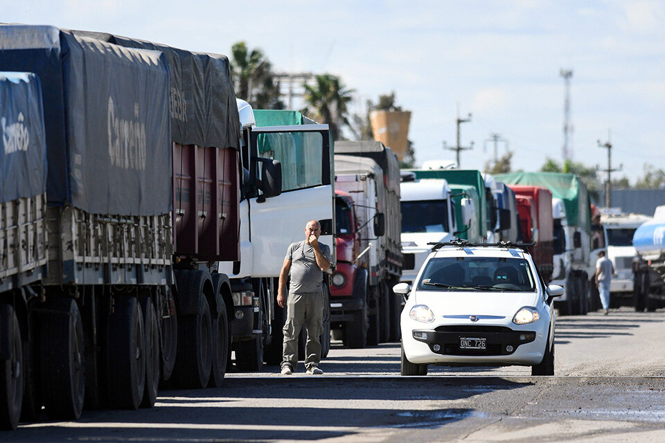 Fin del paro de camioneros y alivio para la vuelta de los turistas