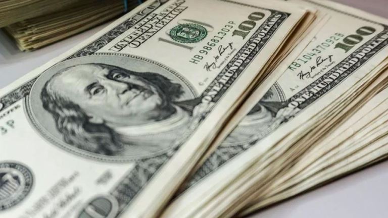 Después de altas y bajas, el dólar blue se calma con el fin de semana largo