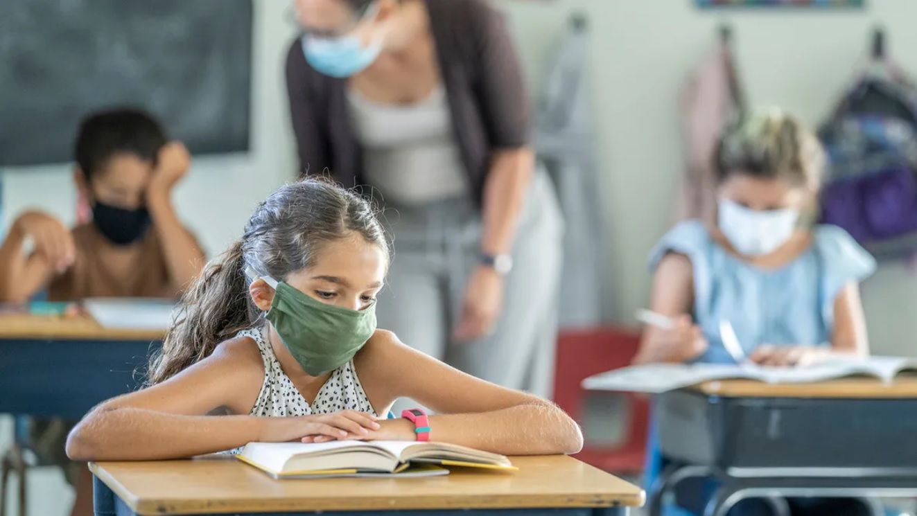 UTELPa sorprendida por la hora más en clase en la primaria