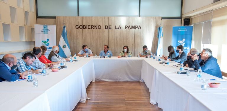 Se realizó en Santa Rosa la 1° Reunión de la Mesa Agropecuaria Provincial