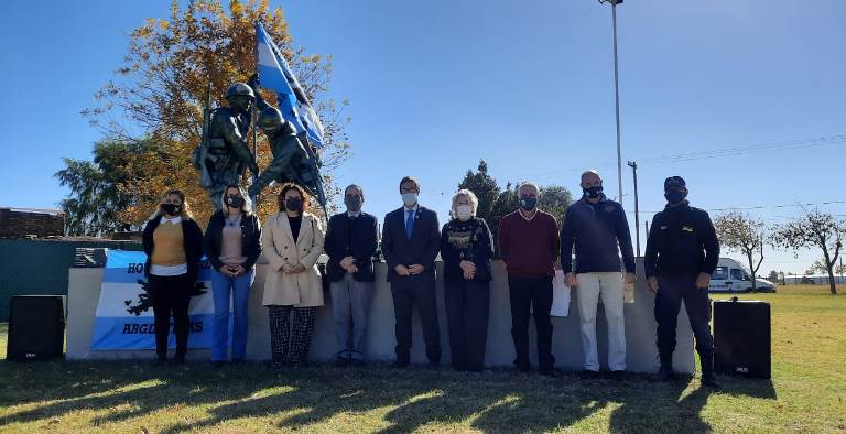 Metileo: el Poder Judicial descubrió una placa homenajeando a los héroes de Malvinas