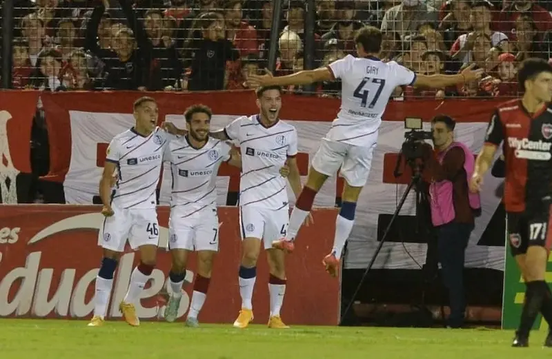 San Lorenzo le ganó 2 a 1 a Newel’s en Rosario