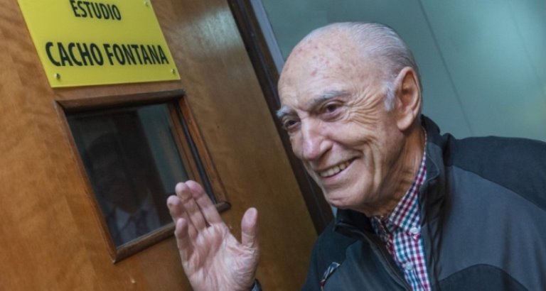 Cacho Fontana está internado en el Hospital Fernández con neumonía