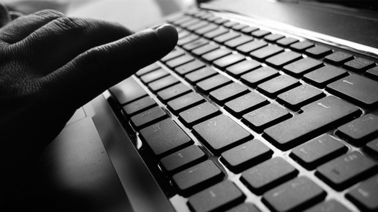 Ciberdelito: Le hackearon la cuenta y robaron $600 mil de un crédito Procrear