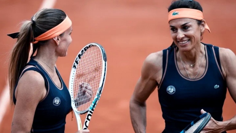 Tenis: Sabatini y Dulko se lucieron en el debut del torneo de Leyendas de Roland Garros