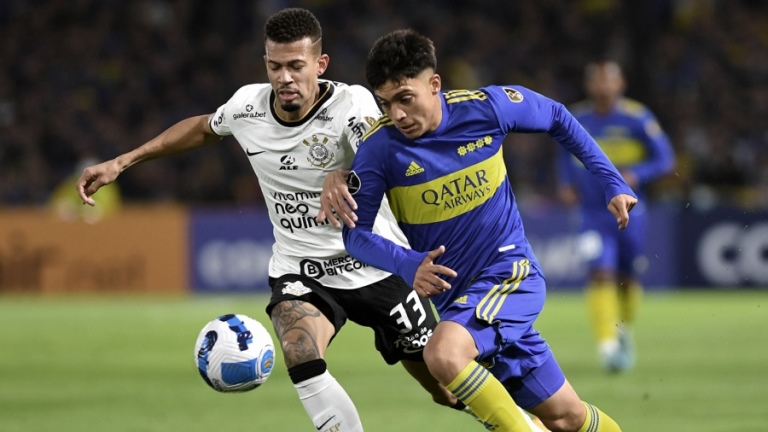 Fútbol: Boca inicia la serie de octavos de final de la Libertadores frente a Corinthians en Brasil