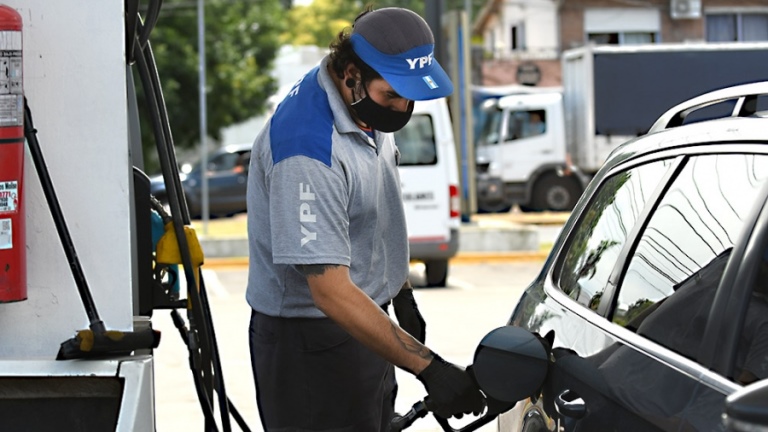 Los vehículos con patente extranjera sólo podrán cargar Infinia Diesel a un precio de $240 el litro