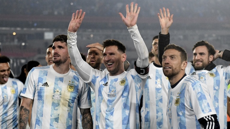 Fútbol: Argentina es tercera en el ranking mundial de la FIFA y superó a Francia