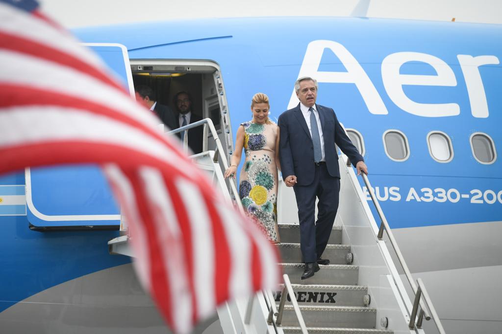 El presidente Alberto Fernández llegó a Los Ángeles para participar de la Cumbre de las Américas