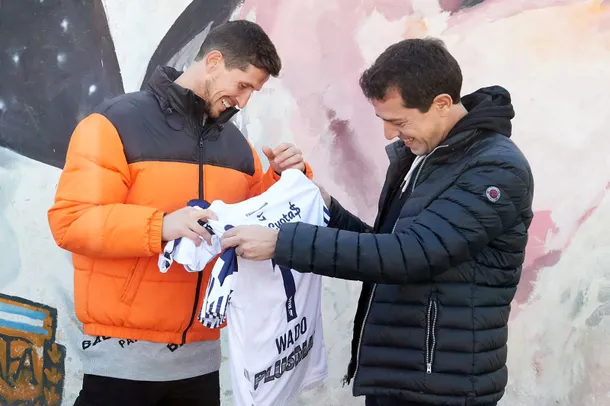 Wado de Pedro y Rodrigo Rey, arquero de Gimnasia, se juntaron hoy después del mal trato en la cancha del Pincha: “Nadie quiere ser cómplice del maltrato”