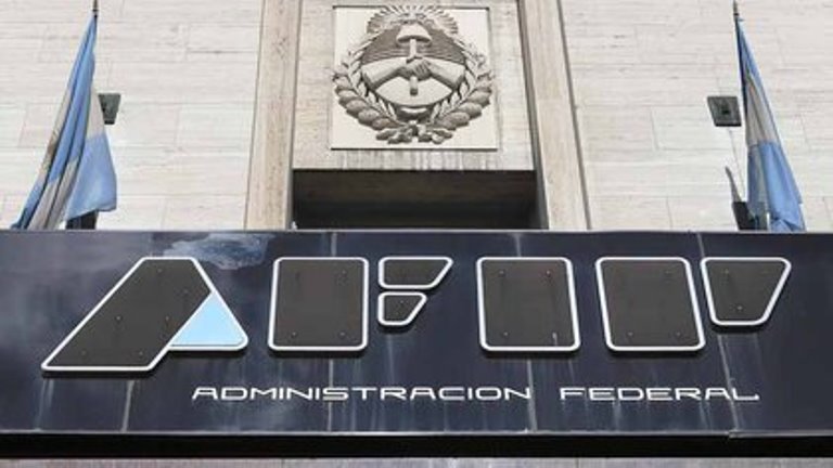 La AFIP subió el impuesto PAIS del 35 al 45 por ciento