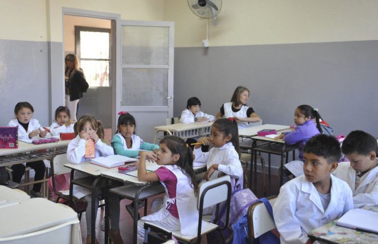 El ministro Perczyk dijo que incorporará “38 días más de clases” a la jornada escolar