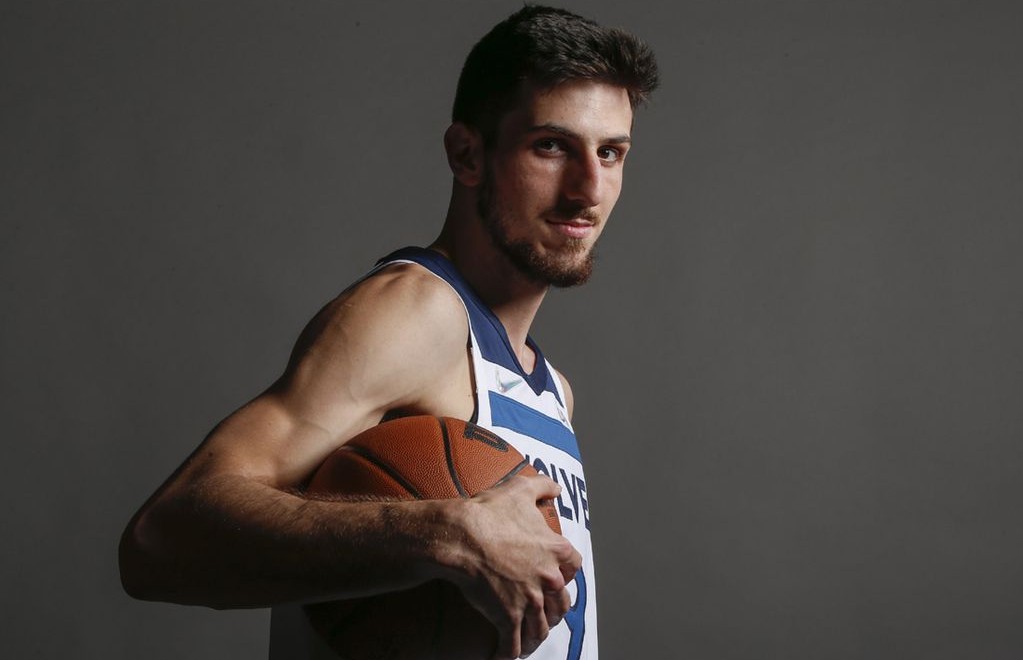 NBA: El argentino Leandro Bolmaro será traspasado a Utah Jazz