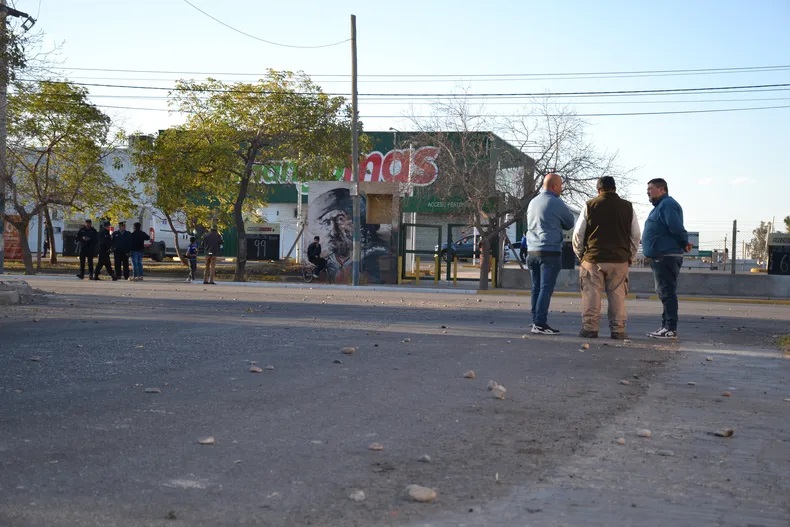 San Juan: Harán un pedido para retirarles los planes sociales a aquellas personas que intentaron saquear supermercados