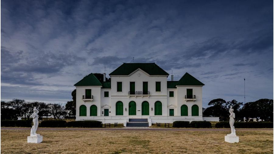 Restaurarán el techo del Castillo del Parque Luro