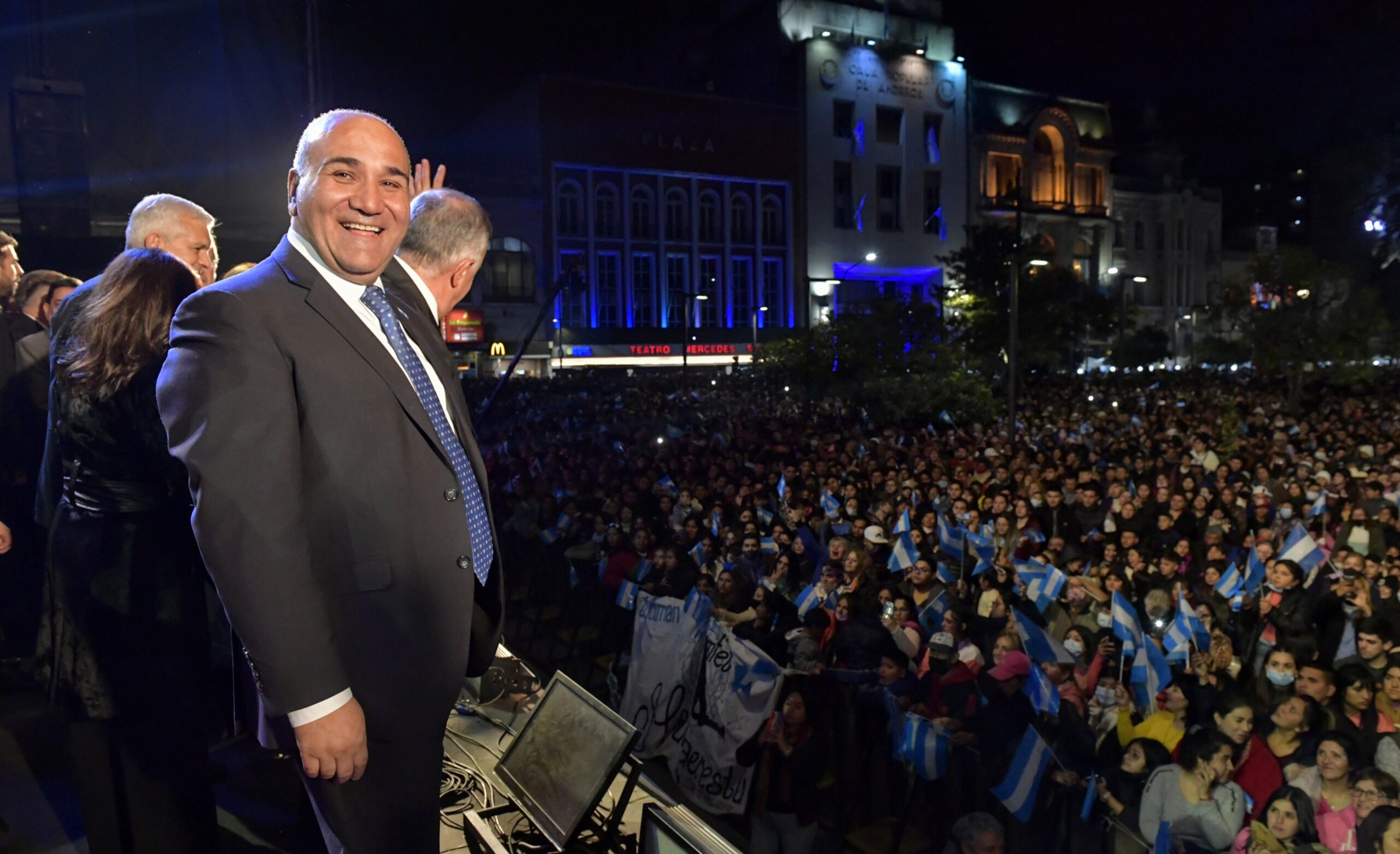 Manzur encabezó la Vigilia por el Día de la Independencia