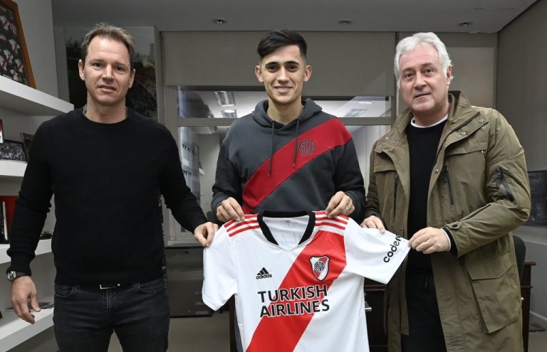 Fútbol: River Plate presentó oficialmente al delantero Pablo Solari