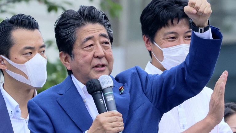 Japón: Asesinaron a balazos al ex primer ministro Shinzo Abe