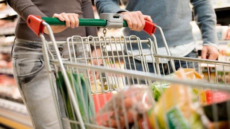 El índice de precios al consumidor en la Argentina subió 5,3% en junio y el semestre cerró en el 36,2%