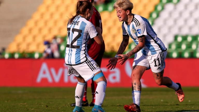 Fútbol: Argentina goleó a Uruguay en la Copa América femenina