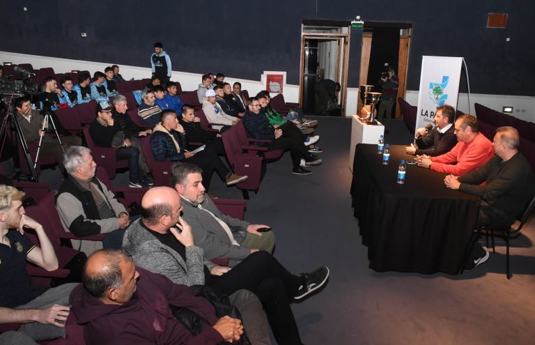 Básquetbol: El Gobierno hizo la presentación oficial del Torneo Pre Federal 2022