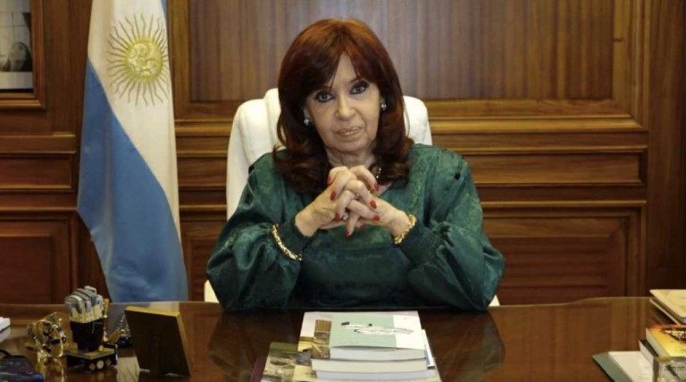 Cristina Fernández de Kirchner: “Estoy ante un pelotón de fusilamiento mediático-judicial”