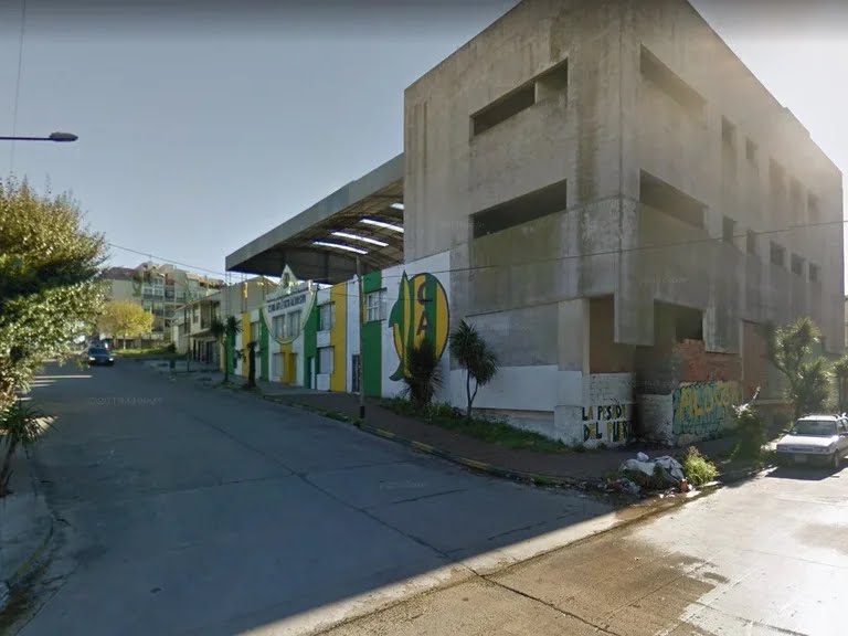 Continúa la violencia en Aldosivi: Barras se cruzaron a tiros en frente de la sede del club