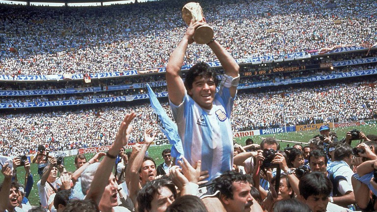 La camiseta de Maradona que usó en la final del 86 vuelve a ser de un argentino