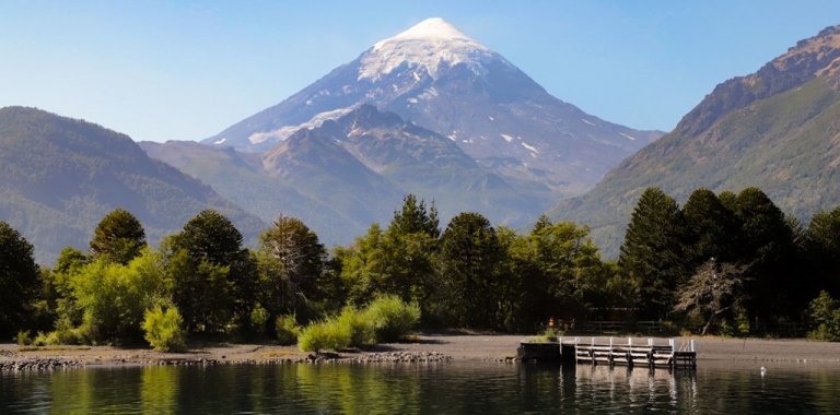 El Gobierno dio marcha atrás con la decisión de declarar al volcán Lanín como “sitio sagrado mapuche”