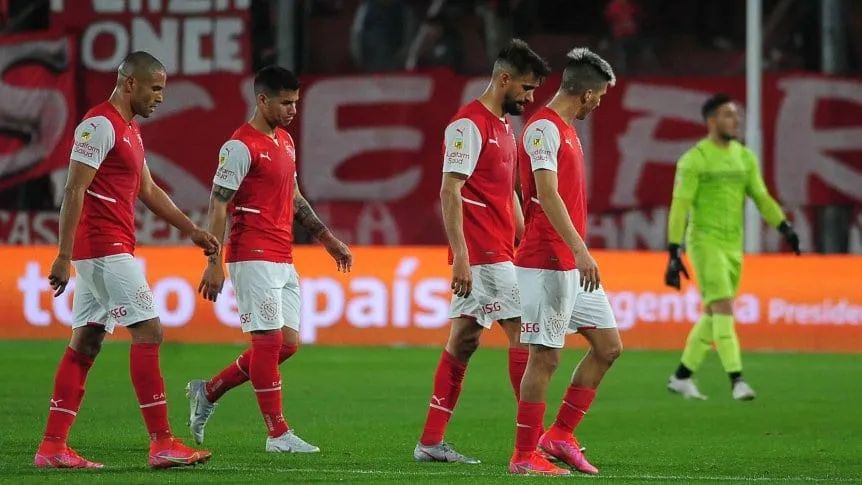 Fútbol: Independiente empató con Huracán en un partido sin brillo