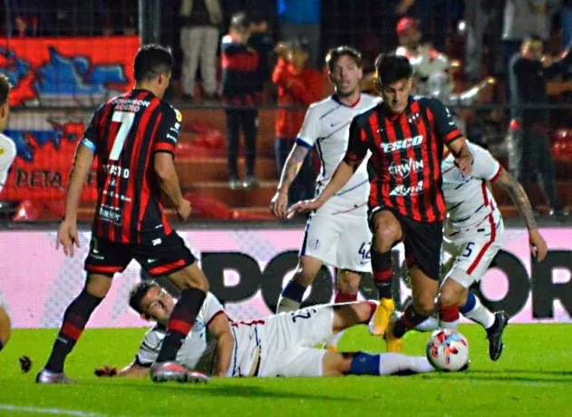 Fútbol: Patronato lo dio vuelta y se quedo con la victoria