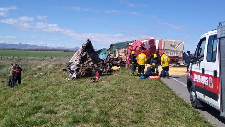 Un camionero piquense involucrado en choque frontal de camiones donde murió el otro chofer