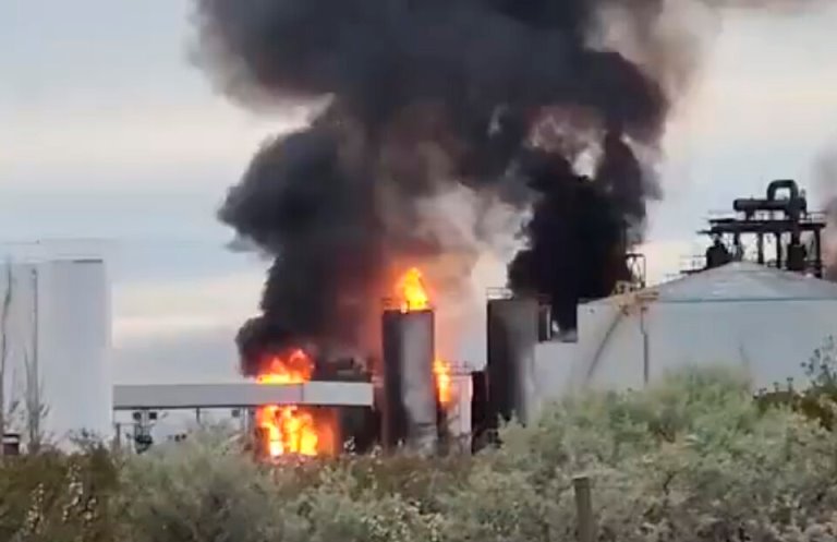 Neuquén: Tres muertos tras la explosión de una refinería en Plaza Huincul